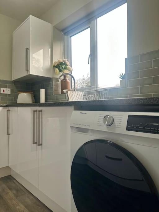 Stylish 2 Bedrooms Flat In A Quiet Cul-De-Sac Area, Near Sheffield City Centre With Free Parking Exterior foto