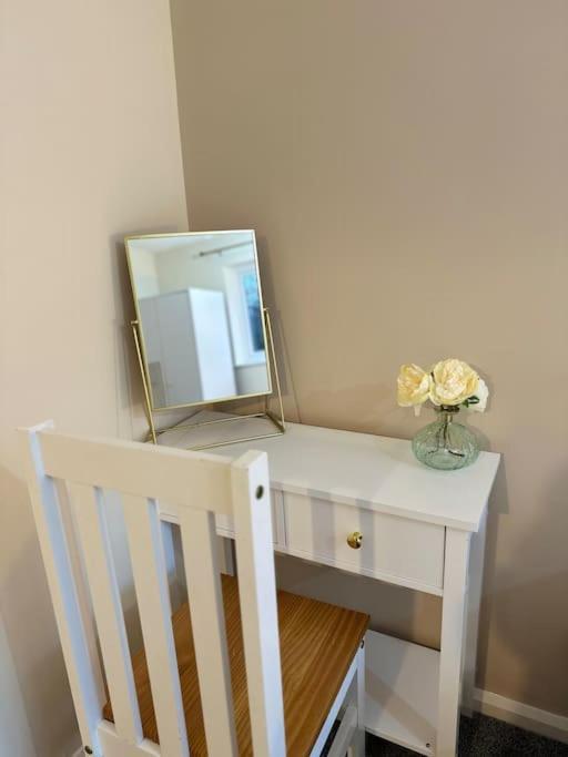 Stylish 2 Bedrooms Flat In A Quiet Cul-De-Sac Area, Near Sheffield City Centre With Free Parking Exterior foto
