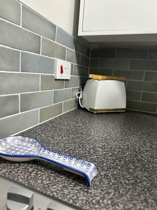 Stylish 2 Bedrooms Flat In A Quiet Cul-De-Sac Area, Near Sheffield City Centre With Free Parking Exterior foto