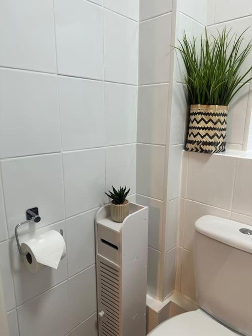 Stylish 2 Bedrooms Flat In A Quiet Cul-De-Sac Area, Near Sheffield City Centre With Free Parking Exterior foto