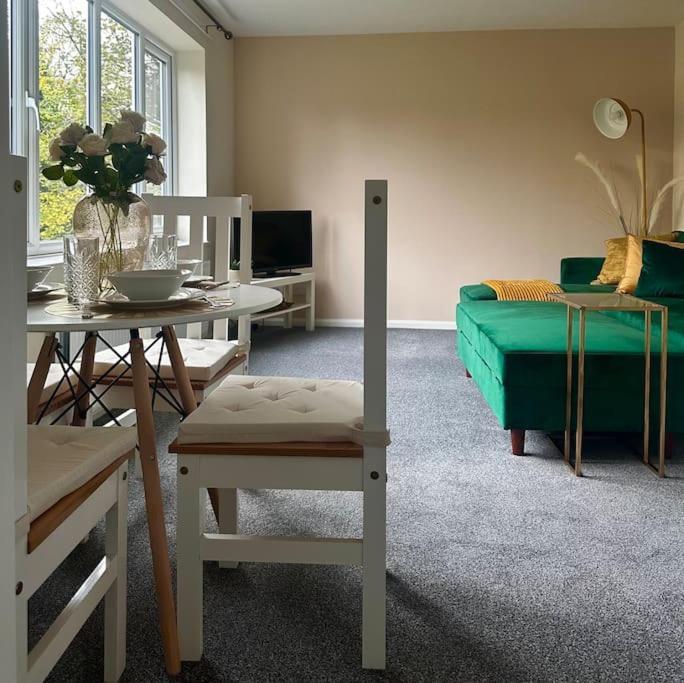 Stylish 2 Bedrooms Flat In A Quiet Cul-De-Sac Area, Near Sheffield City Centre With Free Parking Exterior foto